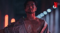 Lee Jin Wook memerankan Pyeon Sang Wook. (Foto: dok. Netflix)