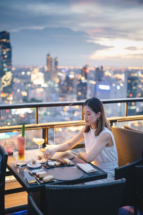 Tempat Makan Rooftop