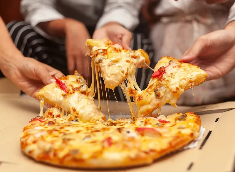 Wanita Ini Meninggal Dunia Setelah Makan Pizza di Restoran