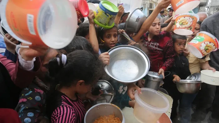 Warga Gaza, Palestina Warga Gaza, Palestina sedang kritis air dan makanan