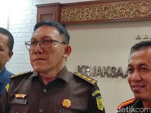 Kejati Bali Sita Duit Rp 100 Juta dari Pungli 5 Petugas Imigrasi Bandara