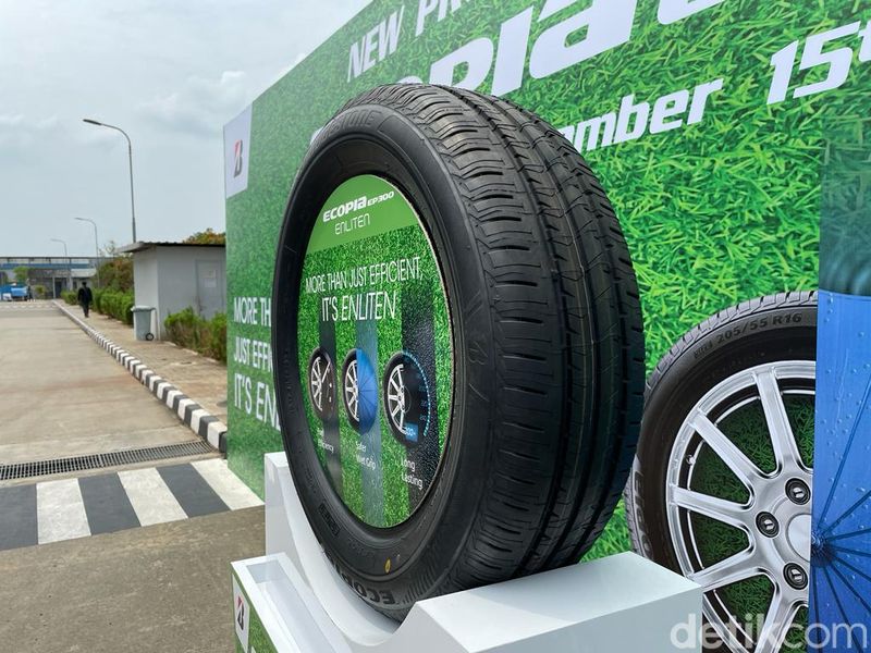 Ban Bridgestone Ecopia EP300 meluncur.