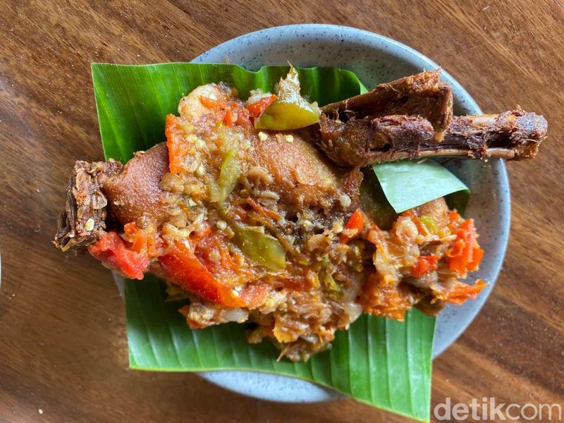 Bebek Boedjang : Maknyus! Bebek Belur Racikan Khas Warung Bebek Pontianak