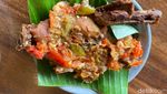 Puas! Makan Bebek Belur dengan Jamur Crispy Enak di Warung Pontianak