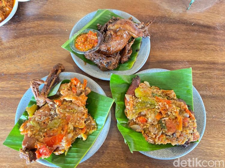 Puas! Makan Bebek Belur dengan Jamur Crispy Enak di Warung Pontianak