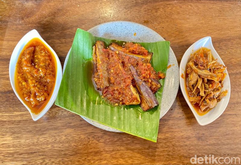 Bebek Boedjang : Maknyus! Bebek Belur Racikan Khas Warung Bebek Pontianak