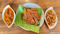 Sementara untuk penggemar makanan pedas, Bebek Boedjang memiliki beberapa pilihan sambal pelengkap. Kisaran harganya dari Rp 5.000 per sambal. Foto: detikFood