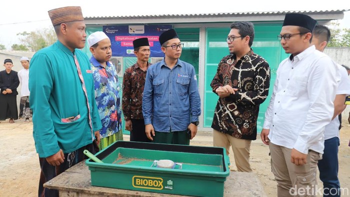 Budidaya Maggot Berbasis IOT di Pesantren Didukung XL Axiata