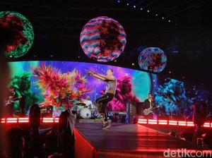Konser Coldplay di Jakarta Raup Pendapatan Tertinggi Rp 215 M!