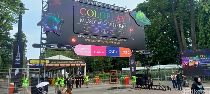 Situasi terkini GBK jelang konser Coldplay.