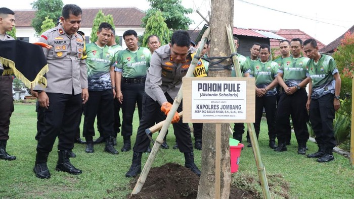 Eks Brimob Nusantara Lestarikan Lingkungan di Jombang