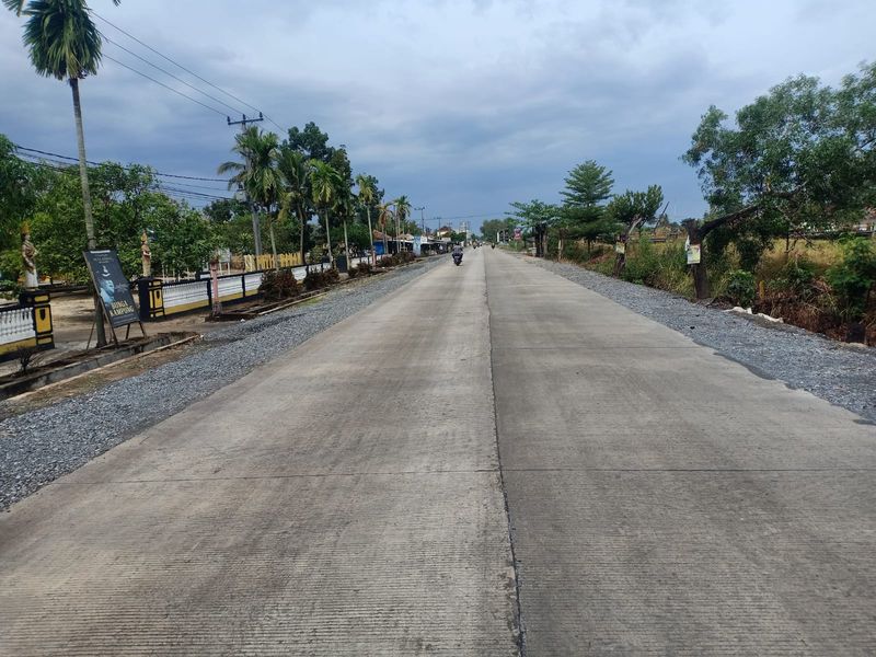Hasil pembangunan jalan yang melintasi Rumbia, Lampung Tengah. (Dokumentasi DBMBK Provinsi Lampung)
