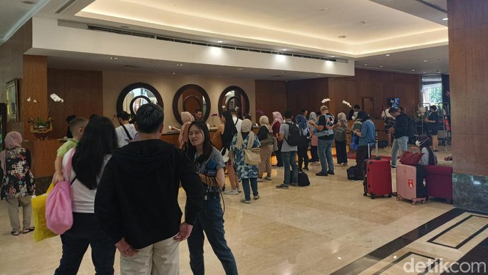 Hotel Sultan Ramai Pengunjung Jelang Konser Coldplay Hotel Sultan Ramai Pengunjung Jelang Konser Coldplay
