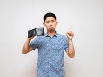 Bolehkah Istri Mengambil Uang di Saku Suami Tanpa Izin? Begini Hukumnya