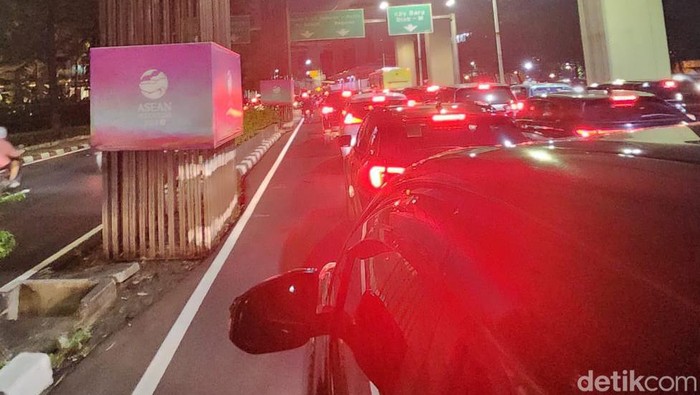 Jalan Rasuna Said macet parah. (Dok. detikcom)