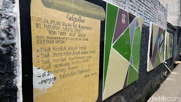 Kawasan Tanpa Rokok di Kayumanis, Jakarta Timur