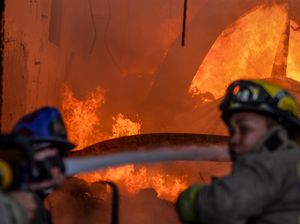 Api Berkobar di Pabrik Pemintalan Kapas Bandung