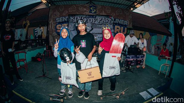 Komunitas Holy Skateboar yang berupaya mendobrak stigma negatif dengan berbagai prestasi.