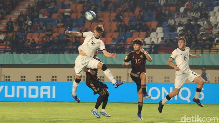 Laga Jerman vs Selandia Baru dalam Piala Dunia U-17 di Stadion Si Jalak Harupat, Kabupaten Bandung, rabu (15/11/2023). Laga Jerman vs Selandia Baru dalam Piala Dunia U-17 di Stadion Si Jalak Harupat, Kabupaten Bandung, rabu (15/11/2023).