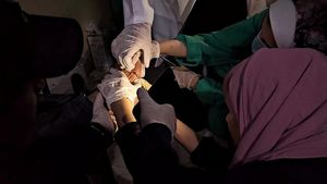 Listrik Padam, RS Indonesia di Gaza Lakukan Tindakan Medis dengan Senter