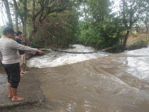 Seorang Balita di Lombok Tengah Tewas Terseret Arus Sungai Sejauh 2 Km