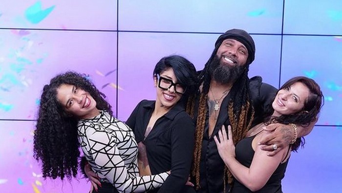 Mazayah Andrews bersama ketiga istrinya