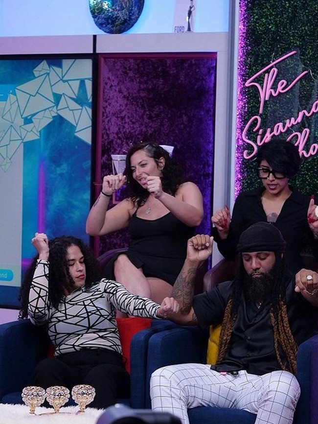 Foto Kehidupan Rumah Tangga Pria Beristri 3, Masing-masing Dibiayai Oplas