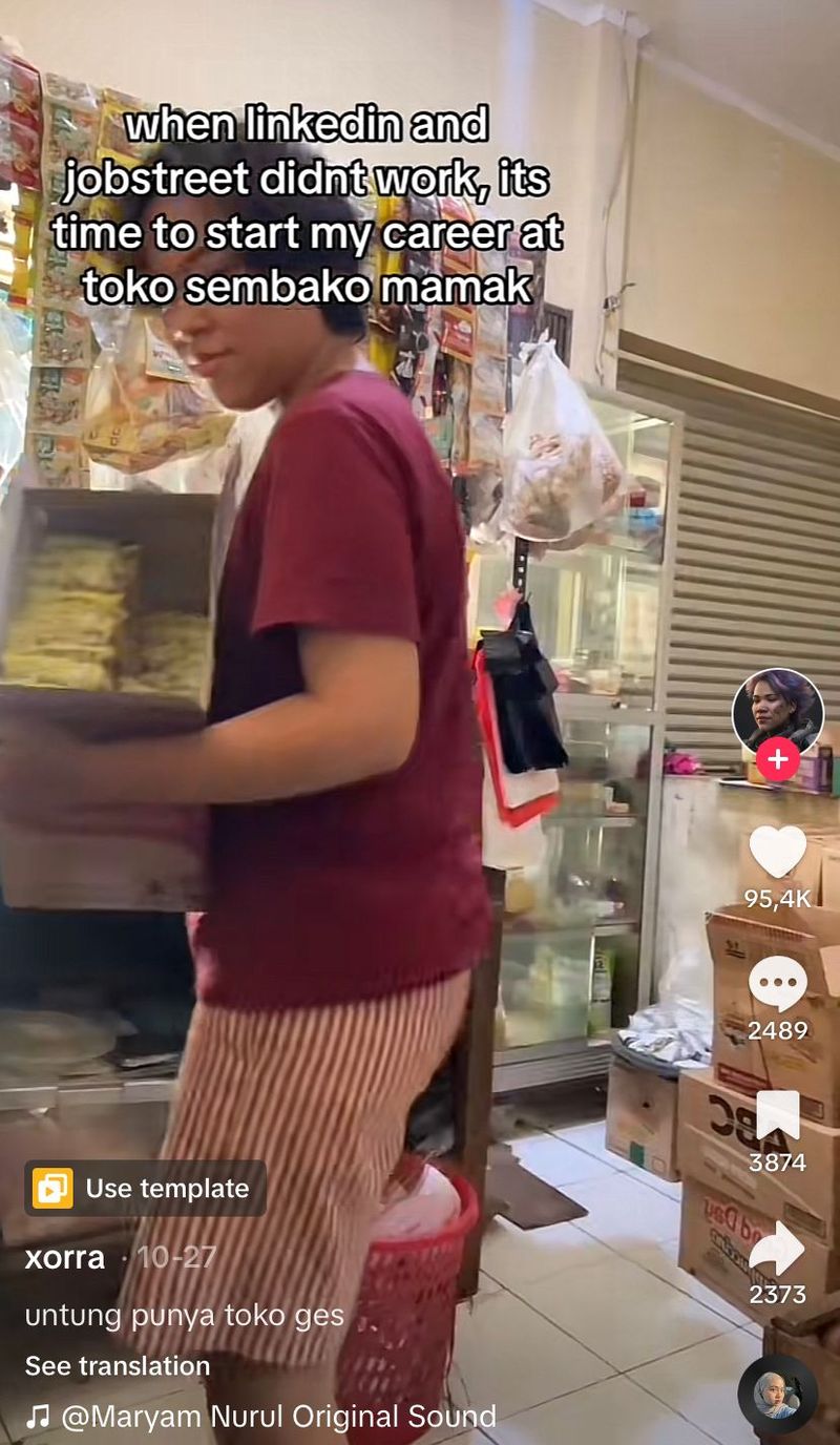 Memulai karir dengan berjualan makanan