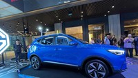 Meski produksi mobil MG ini masih CKD (Completely Knocked Down), MG berusaha memenuhi ketentuan Tingkat Komponen Dalam Negeri (TKDN) sebesar 40%, agar mobil listrik MG bisa mendapatkan subsidi dari pemerintah. Foto: Luthfi Anshori/detikOto