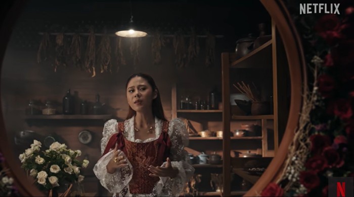 Musik video lagu Kala Sang Surya Tenggelam yang dinyanyikan Nadin Amizah.