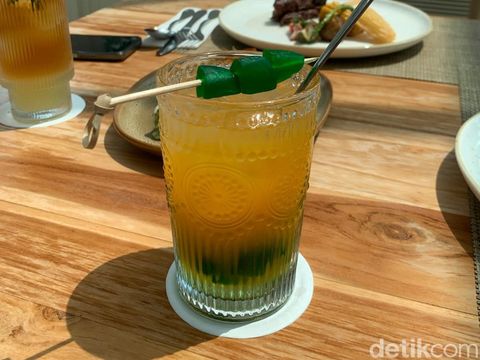 Pareanom, minuman favorit di Pracimasana, Pracima Tuin Mangkunegaran.