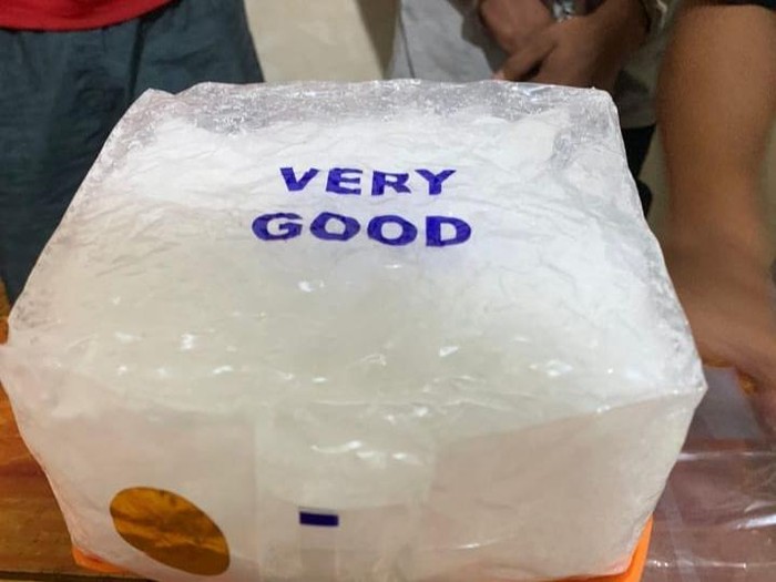 Penampakan barang bukti 1 kilogram sabu yang diamankan di dekat kompleks perkantoran Bupati Sarolangun, Jambi