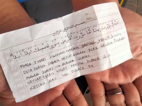 Penemuan Jimat Saat Tes CPNS di Surabaya