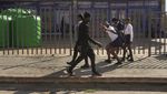 Perjuangan Anak-anak di Afsel Harus Jalan Berkilo-kilometer untuk Sekolah