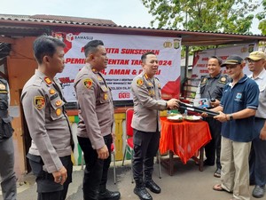 Kapolres Jaksel Minta Warga Pondok Labu Pertahankan Siskamling