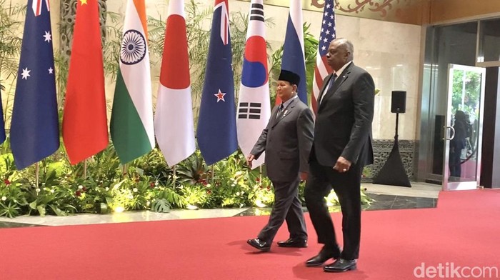 Prabowo Sambut Menhan AS Lloyd Austin di ADMM Plus 2023