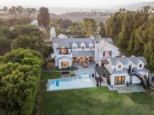 Potret Rumah Chris Martin di Malibu yang Dijual Rp 223 M