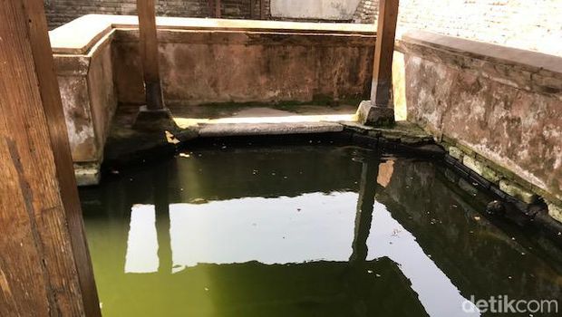 Sendang Seliran di kawasan Kotagede. Konon sendang ini sudah digunakan bersuci sejak era Panembahan Senopati.