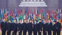 Selama 60 menit, beberapa member SEVENTEEN mewakili grup memberikan pidato individual, dilanjutkan dengan penampilan live menyanyikan beberapa lagu. (Foto: dok. Pledis Entertainment)