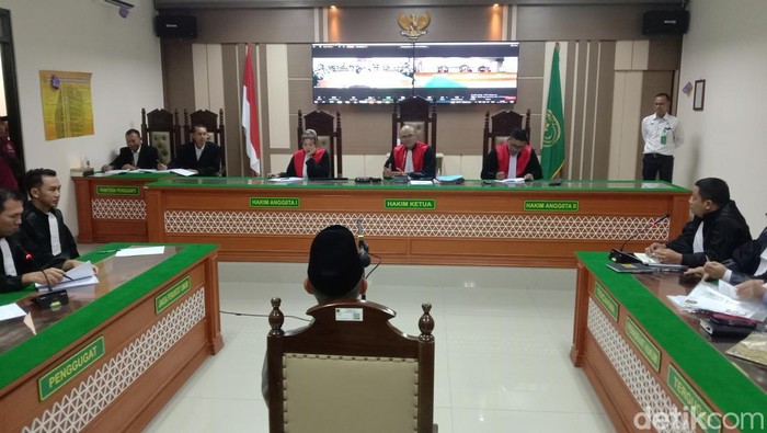 Sidang pembacaan eksepsi kasus penodaan agama Panji Gumilang di PN Indramayu, Rabu (15/11/2023).
