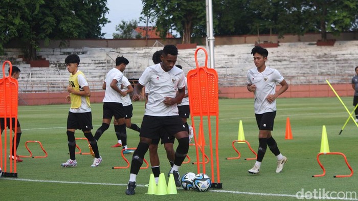 Timnas Indonesia U-17 Latihan Menjelang Lawan Maroko