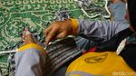 Top! Kreasi Rajut Emak-emak Purbalingga Laku Puluhan Juta