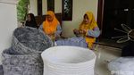 Top! Kreasi Rajut Emak-emak Purbalingga Laku Puluhan Juta