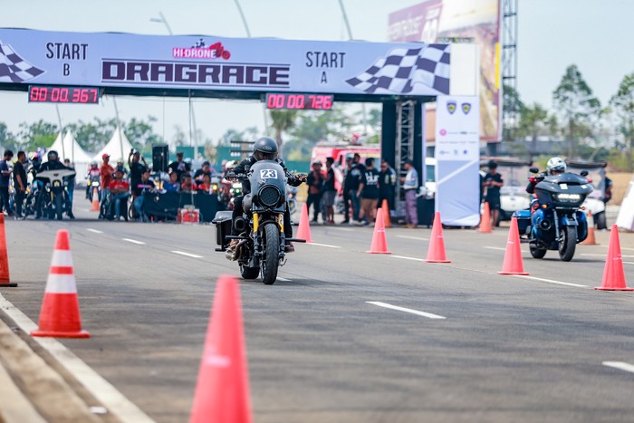 Adu drag Harley-Davidson 2023