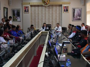 Audiensi dengan Buruh, Bupati Majalengka Janji Perjuangkan UMK yang Layak