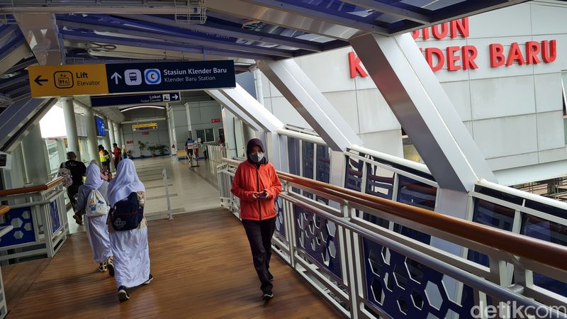 Asyik JPO Klender Baru Sudah Beroperasi Lho, Instagramable Banget
