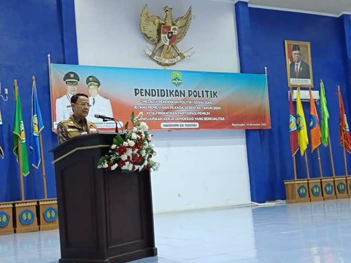 Badan Kesatuan Bangsa dan Politik (Kesbangpol) Kabupaten Majalengka mengadakan Sosialisasi Pendidikan Politik untuk mendukung kesuksesan Pemilu 2024.