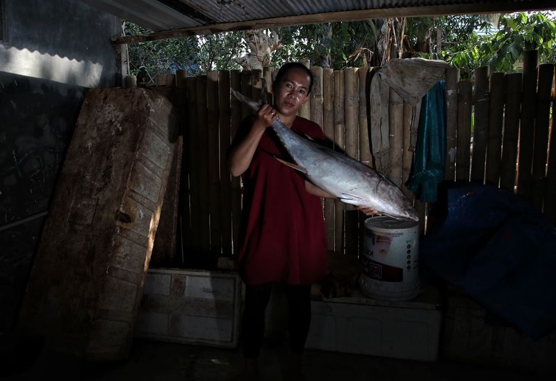 Begini Cara Mengasap Ikan Biar Meresap Sedapnya
