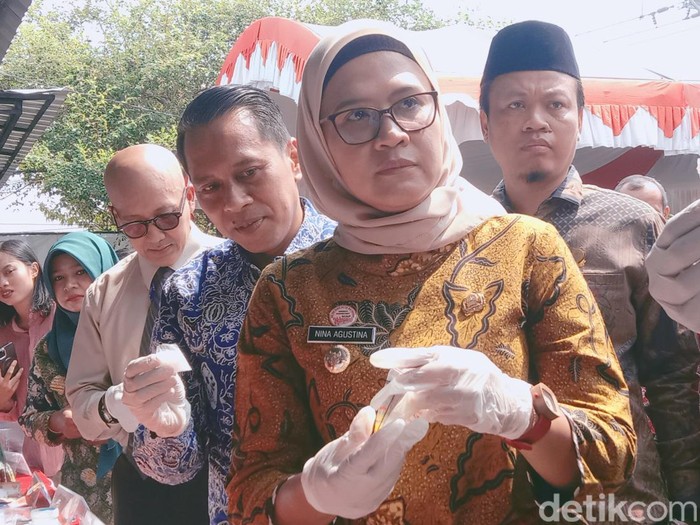 Bupati Indramyu Nina Agustina.