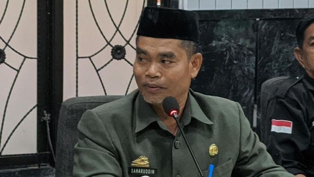 Camat Bacukiki, Parepare, Saharuddin.